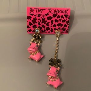 NWT Betsey Johnson Vintage Hippos! Earrings